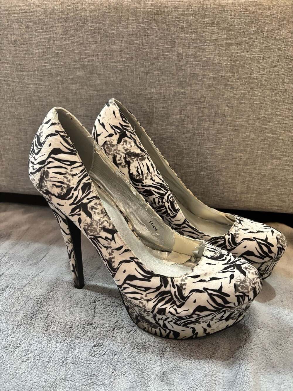Charlotte Russe platform high heel pumps in black and white zebra print 9.5